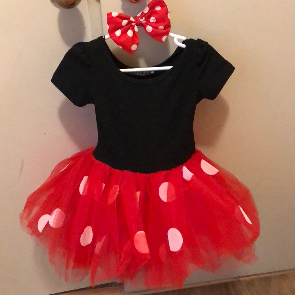 Minnie Mouse Tu Tu + hair clip